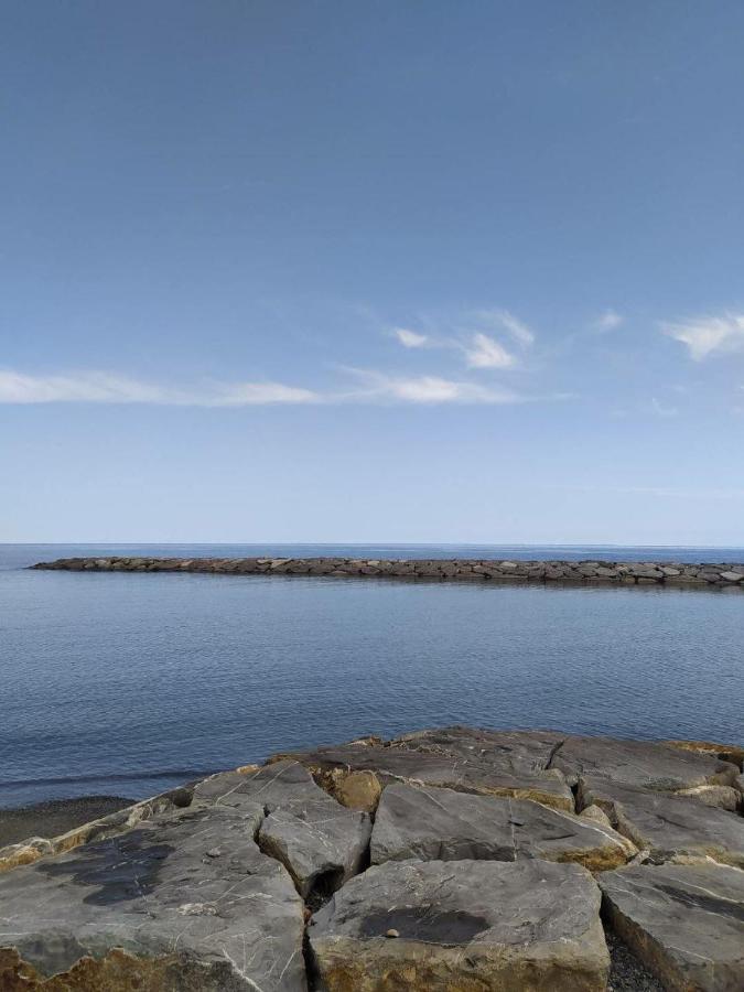 Tra Il Borgo E Il Mare Bed & Breakfast Cervo Bagian luar foto